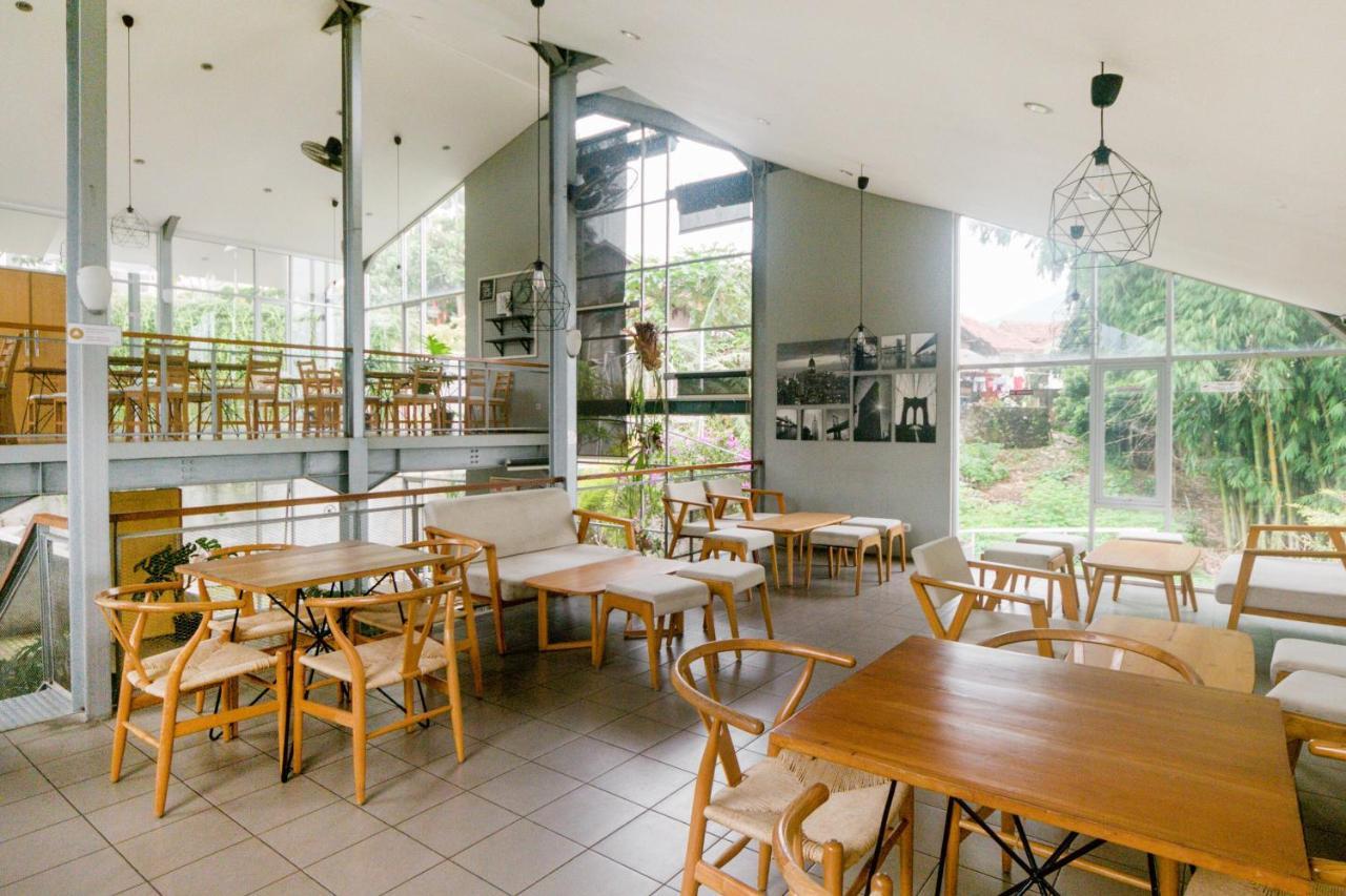 Oyo Life 3204 Beverly Park Bandung Ngoại thất bức ảnh